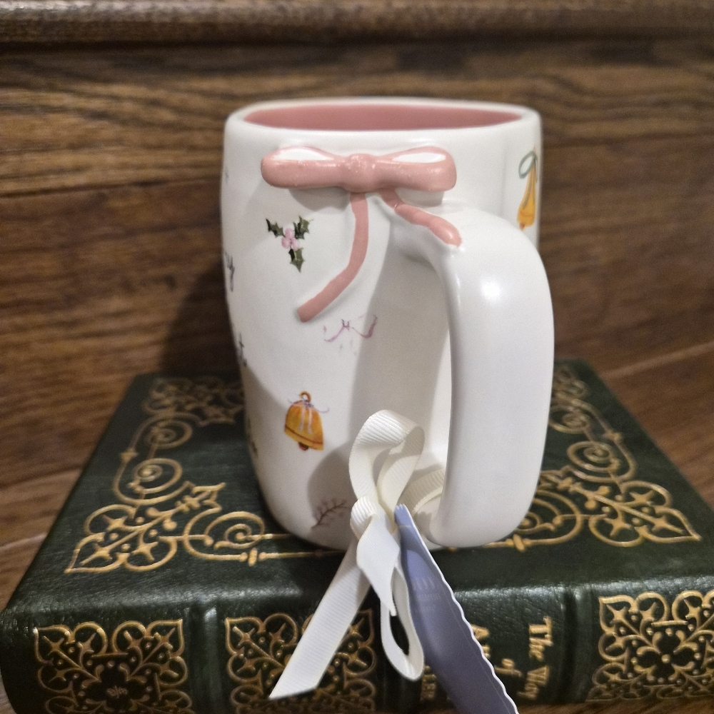 Rae Dunn Merry & Bright Holiday Christmas Mug NWT - Picture 3 of 5